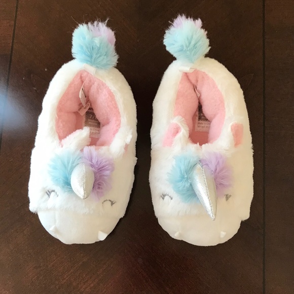🦄 NWOT Carter’s Unicorn Slippers Size 7/8 Medium - Picture 2 of 6